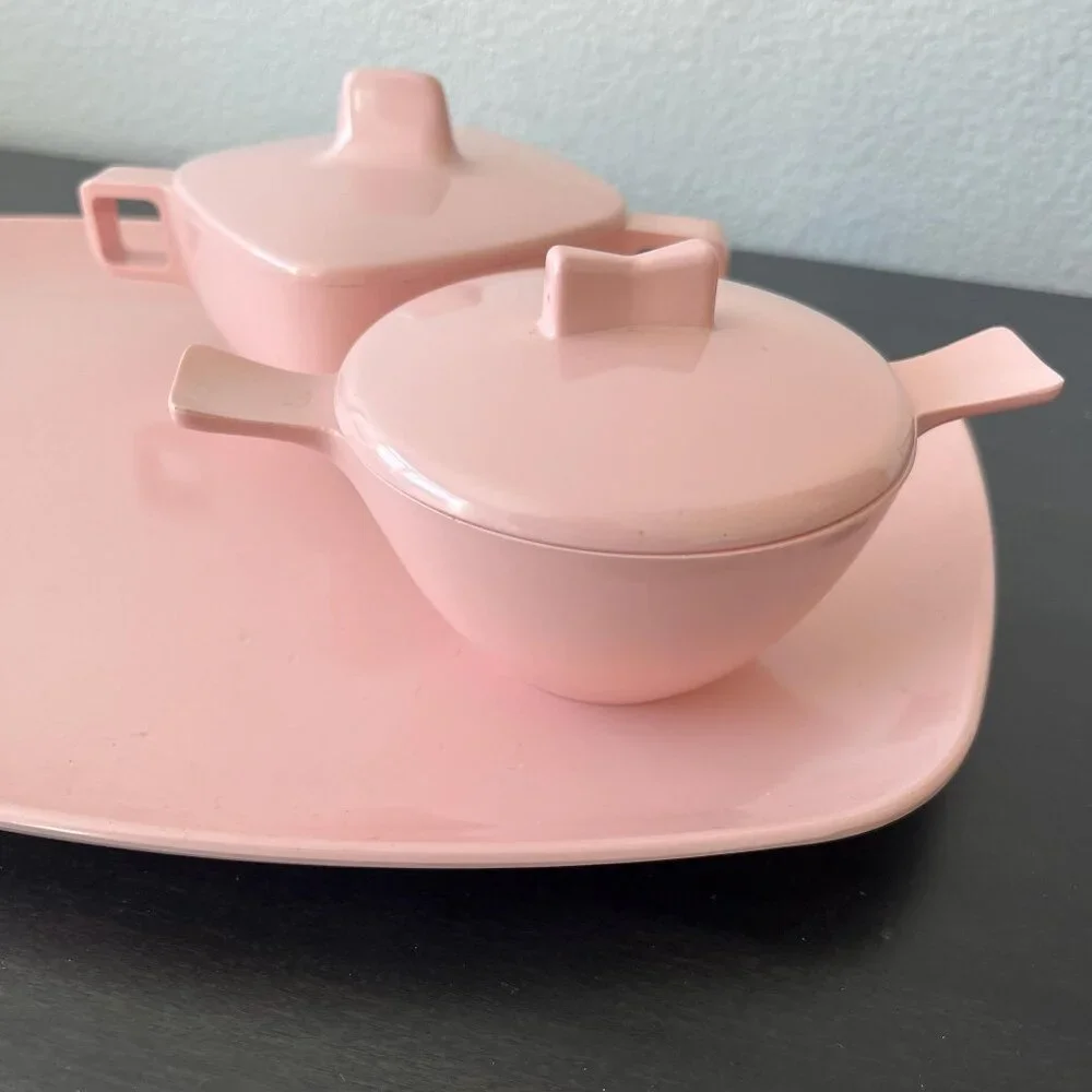 Pink Melmac Serving Tray & Bowls // Stetson Marcrest Arrowhead // Midcentury
